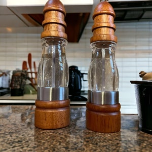 Rustic Wooden Salt & Pepper Grinders | Large 1-3pc Salt And Pepper Shakers With Acrylic Body | Salt Pepper Mill Gift | Kitchen Gift