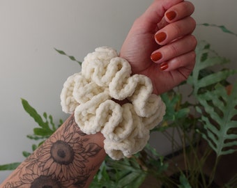 Chouchou au crochet blanc, chouchou en velours chenille fait main