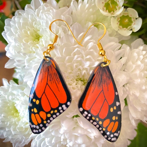 Boucles d’oreilles Papillon Monarque peintes à la main