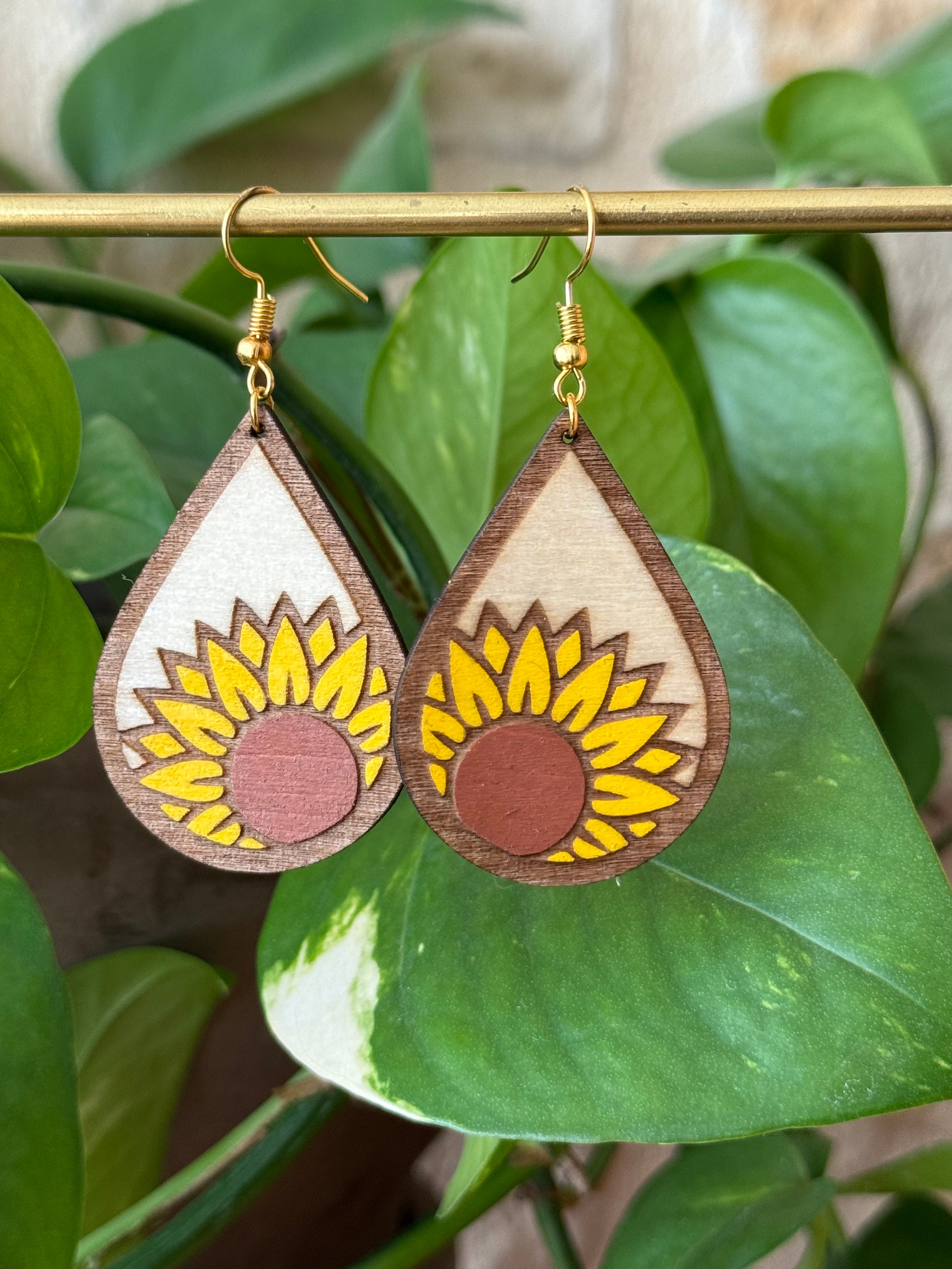 Boucles D'oreilles Clips En Bois Peint - Modèle 1745 - Style Ethnique Ou Bohème - Occasion En état Neuf