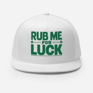 St. Patrick&#39;s Day Flat Bill truckerpet | Wrijf me in voor geluk | Grappige Ierse snapback-pet met mesh