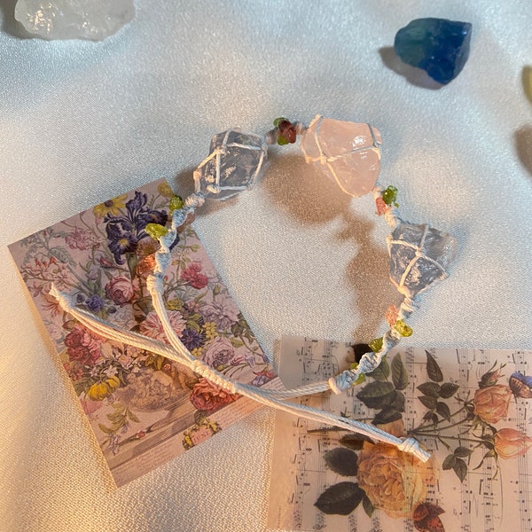 Handmade Macrame Healing Crystal Pouch Bracelet, Cage Woven Holder for Rose Quartz and Natural Green Fluorite Gemstone for Meditation