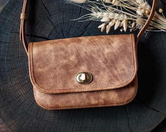 Handmade Womens Leather Bag, Vintage Style Small Crossbody Bag, Veg Tanned Brown Shoulder Bag