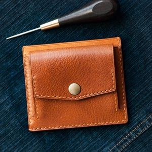 Hochwertige Leder Geldbörse mit Münzfach | Kleine Geldbörse/Kartenhalter | Portemonnaie mit Reißverschluss | Schlanke Brieftasche aus Vollnarbenleder
