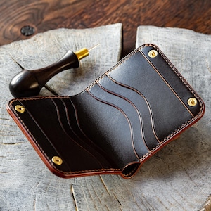 Hochwertige Pferdeleder Geldbörse mit Verschluss | Herren Vollnarbenleder Brieftasche Kartenhalter | Kleines Bifold Portemonnaie |  Pflanzlich gegerbtes Leder Portemonnaie
