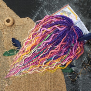 Synthetic Dreadlocks, textured dreads, curly, ombre purple to magenta, rainbow, de dreads, bohemian set of textured d.e dreads, 20-22 inches