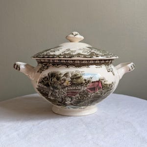 Vintage 1950s Friendly Village sugar bowl by Johnson Brothers