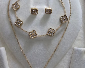 Sparkly diamante Four leaf flower jewellery set