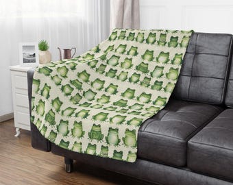 Cartoon Frog Microfiber Blanket: Playful Amphibian Fleece Throw
