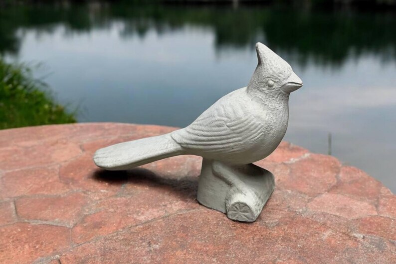 StatuesMadeInUSA Cardinal Bird Figure - Thumbnail 5