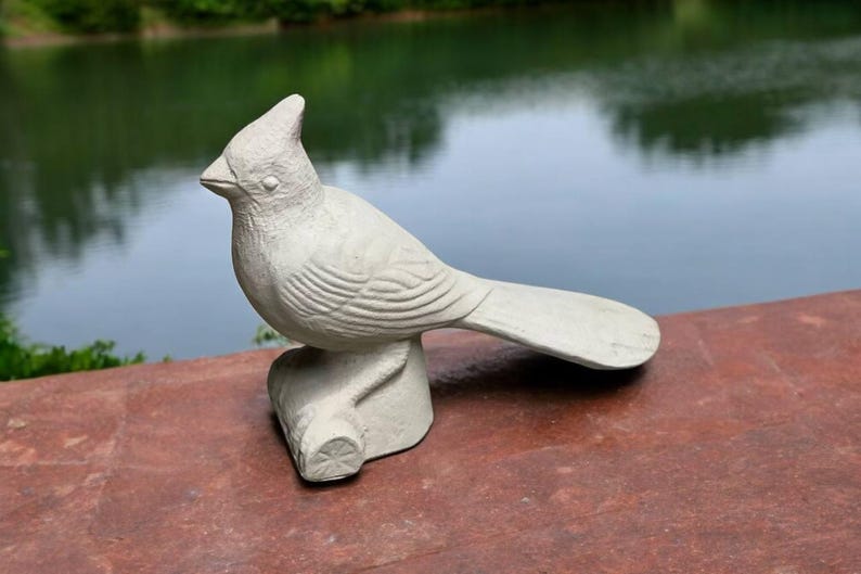 StatuesMadeInUSA Cardinal Bird Figure - Thumbnail 3