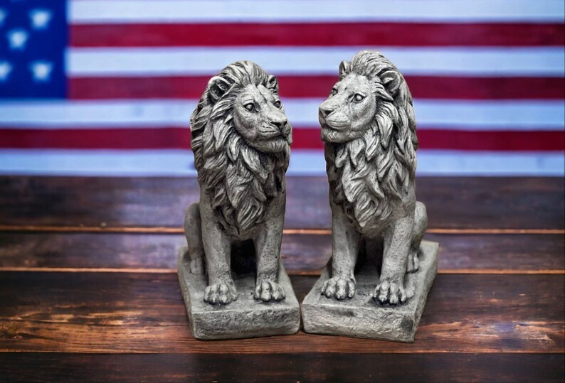 StatuesMadeInUSA Lions on Base Statue