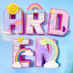 Carta personalizada 3D com borboletas arco-íris para comemorações
