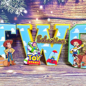 Letras 3D Toy Story – Topo de bolo de aniversário personalizável – Woody, Buzz e amigos – Decoração de festa personalizada