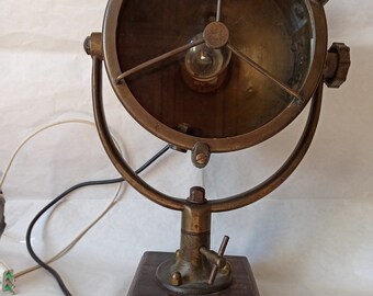 Lampe de bateau en laiton des années 1940