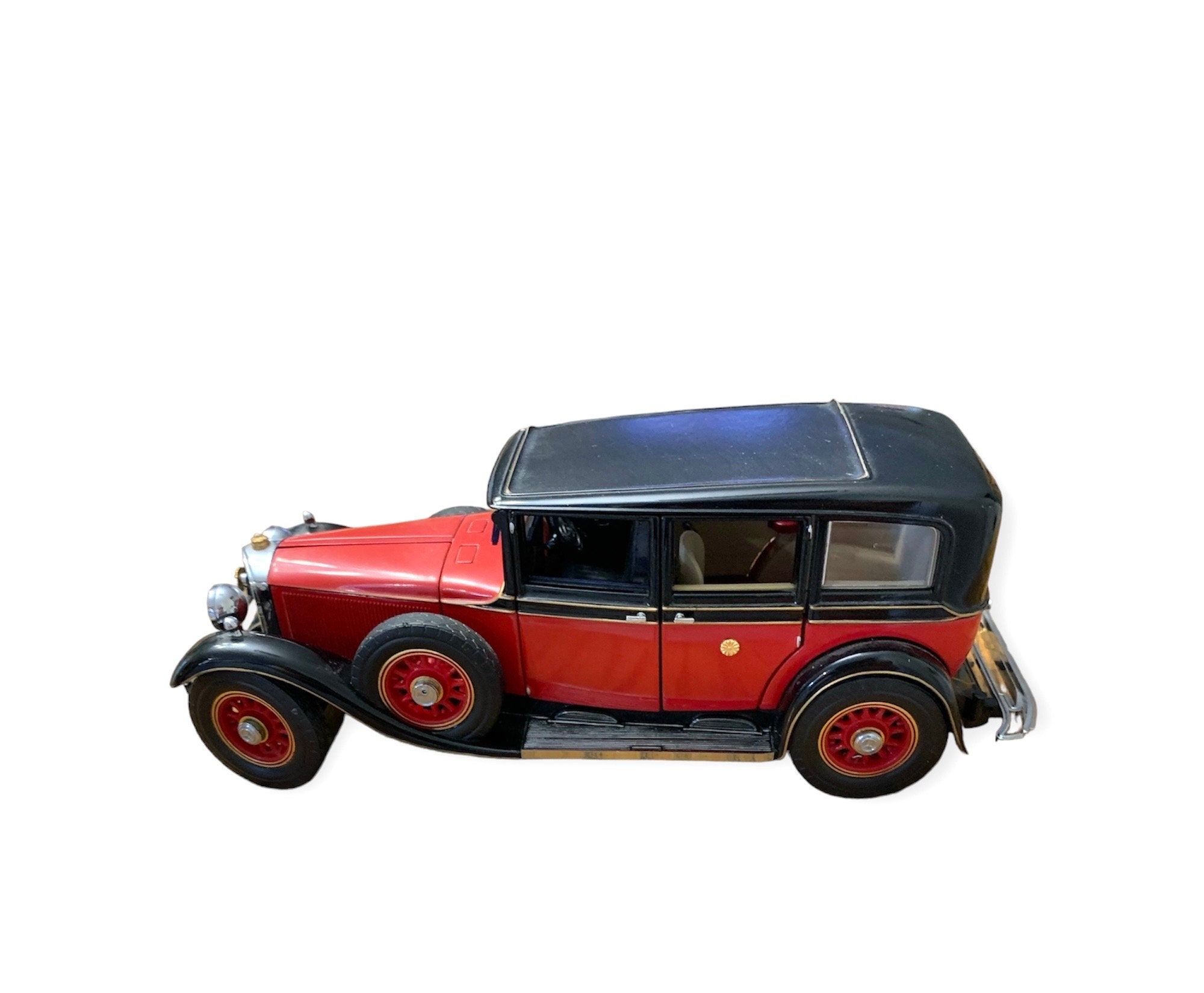 1935 MERCEDES-BENZ 770K 1/24 スケール 赤と黒 FRANKLIN MINT 1935 MERCEDES BENZ 770 K GROSSER 1:24 SCALE