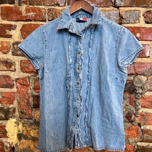 chemise en jean vintage à revers et à volants