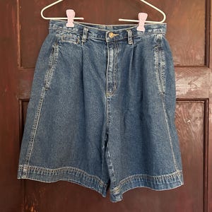 vintage Liz Claiborne high waisted denim shorts