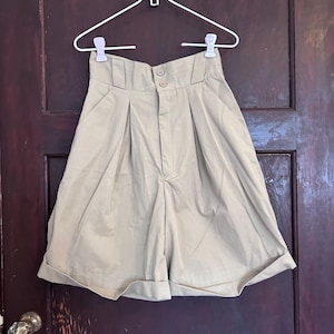 vintage khaki high waisted tailored shorts