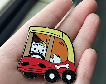Pin de esmalte duro de perro molesto