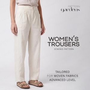 Könnte beinhalten: Cremeweiße Hose mit hoher Taille, Vorderfalten und Seitentaschen. Der Text lautet: Pattern Gardens, Women's Trousers Sewing Pattern, Tailored for Woven Fabrics, Advanced Level. Die Hose wird vor einem hellen Hintergrund dargestellt.
