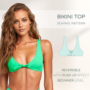 Könnte beinhalten: Ein grünes Bikini-Oberteil-Nähmuster mit einem Knoten vorne. Das Muster ist reversibel und hat einen Push-up-Effekt. Es ist ein Muster für Anfänger.