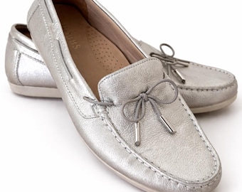 Hobbs Silver Leather Loafers Women EU 38 | Pre-Owned Classic Moccasins | Genuine Leather Shoes