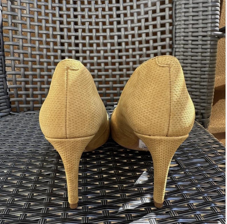 Clarks Laina Rae Leather Court Shoes - Ochre Nubuck (UK Size 5) image 5