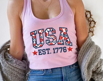 USA Tank 4th of July Tee Floral USA Shirt Summer Patriotic Memorial Day Tee for women, America EST 1776 Red White Blue Shirt