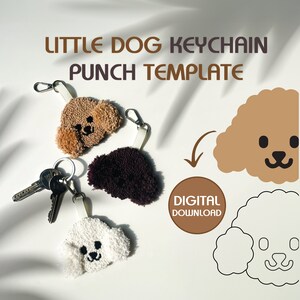 Op de afbeelding: Drie pluche honden sleutelhangers in bruin, wit en zwart. De hangers zijn gemaakt van pluche stof en hebben geborduurde gezichten. De afbeelding bevat ook een lijntekening van een hond met de tekst "DIGITAAL DOWNLOADEN".