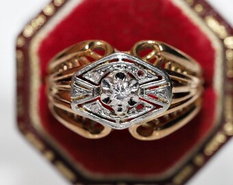 Antique Art Deco Circa 1920s 18k Gold Natural Diamond Decorated Ring