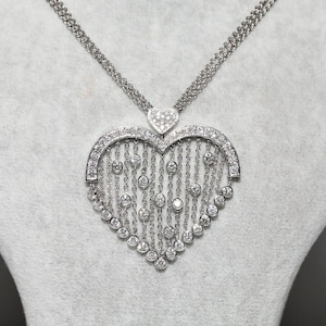 Vintage 18k Gold Natural Diamond Decorated Heart Pendant Necklace