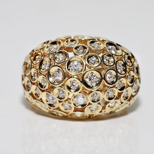 Vintage Circa 1980s 18k Gold Natural Diamond Decorated Strong Ring