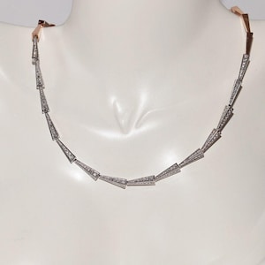 18k Rose Gold Natural Diamond Decorated Pretty Necklace