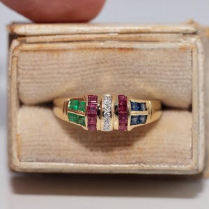 Vintage Circa 1980s 18k Gold Natural Diamond And Emerald Ruby Sapphire Band Ring