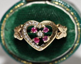 Anello vintage in oro 18 carati con diamanti naturali e rubini a forma di cuore, circa anni '60