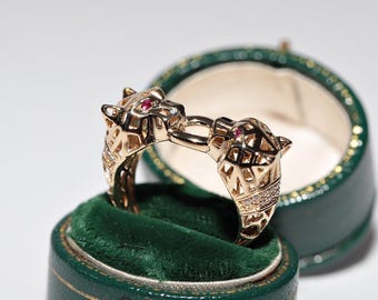 Vintage Circa 1990s Tiger Style 14K Gold Natural Diamond Decorated Ring