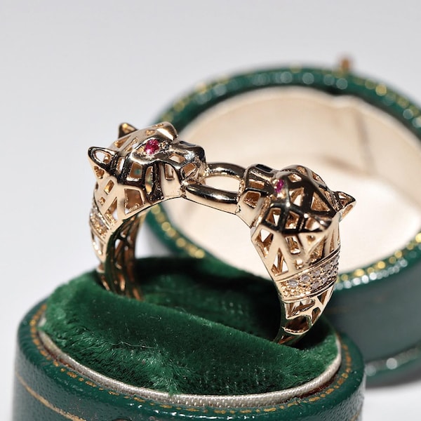 Vintage Circa 1990s Tiger Style 14K Gold Natural Diamond Decorated Ring