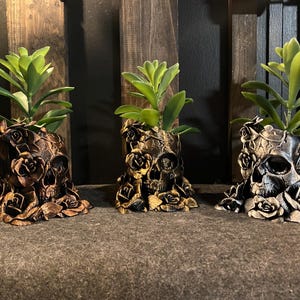 Vintage style Garden Skull Hand painted Flower Pot Planter Pencil Cup