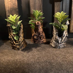 Vintage style Crocodile Flower Pot Planter Pencil Cup