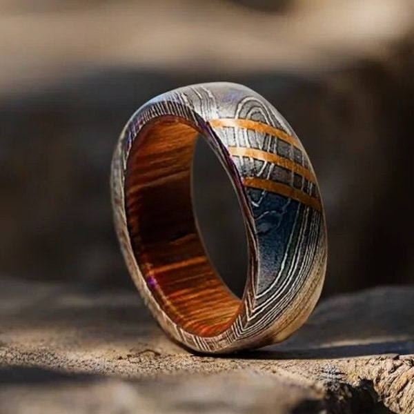 Damascus Whiskey Barrel Ring – Men’s Wedding Band, Whiskey Barrel Wood & Damascus Steel Ring, Rustic Men’s Ring, Unique Anniversary Gift