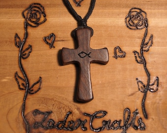 Cruz de madera hecha a mano con pez (madera de cedro)