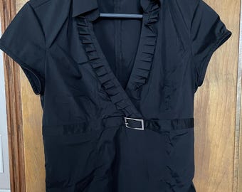 VTG Express Design Studio Dress Top, Black Size M. Ruffle Neck w/ Buckle
