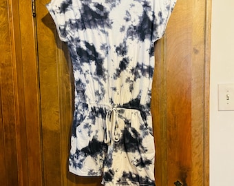 CUTE! Blue and White Tie Dye Romper, Women's Shorts Pocket Jumper Size L. Pre-Owned Women's Clothing (My Closet)