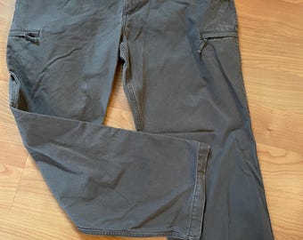 Men's 38" X 32" Vintage Docker's Pacific Collection Crossover Cargo - Zip Up Cargo Pocket Pants Y2K 2000s 00s