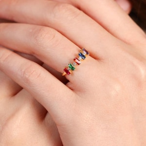 Mother&#39;s Day Gifts, Custom Made Baguette Birthstone Ring, Family Ring For Mother, Personalized Birthstone Jewelry, Birthday Gift For Grandma