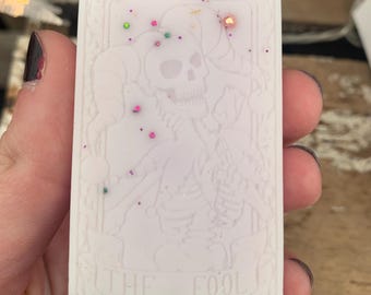 Pastilhas de cera em formato de cartas de tarô | Pastilhas de cera de soja com aroma de sal grosso e madeira flutuante | Presente místico gótico | Conjunto com 3
