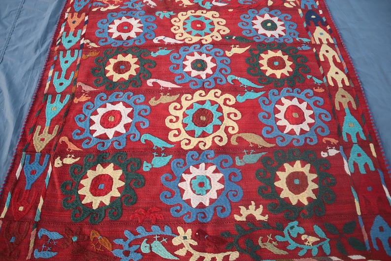Red Suzani Kilim Rug 5x5 Hand Embroidery Bedspread Suzani, Wall Hanging, Home Decor, suzani embroidery, Suzani table cover, Suzani bedcover image 6