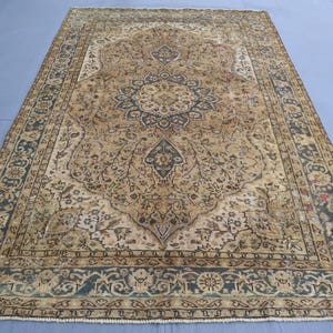 Alfombra beige de 1,93 m x 2,93 m, hecha a mano, de lana pura con diseño de cachemira. Hogar y vida. Alfombra única. Color neutro. Diseño Serapi. imagen 1