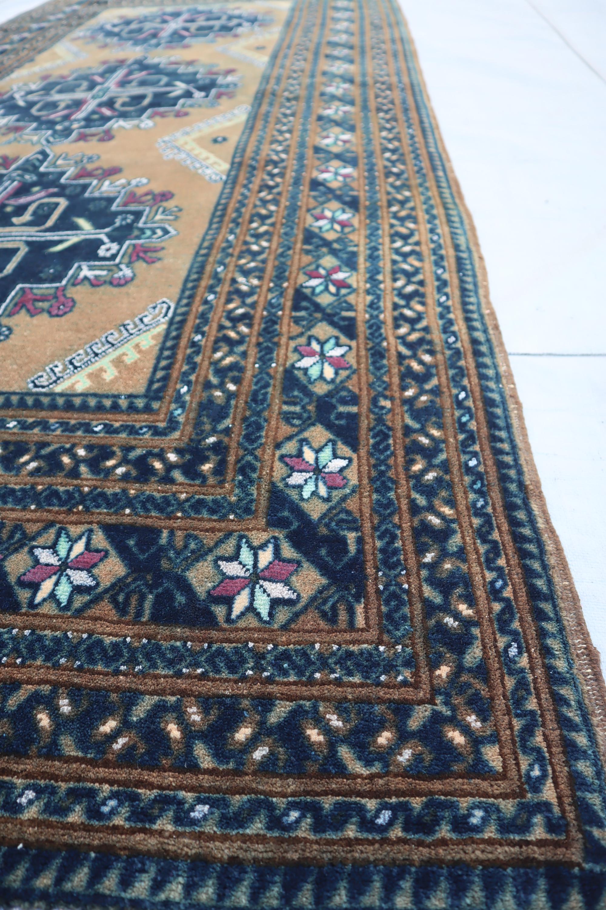 テラコッタランナーラグ 4'5x9'3フィート、アフガニスタン製